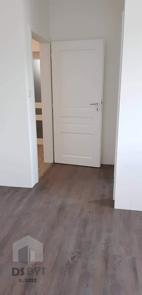 383 / Moderné interiérové dvere