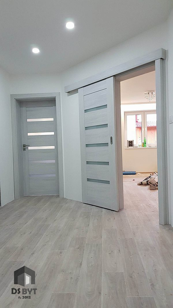 250 / Moderné interiérové dvere