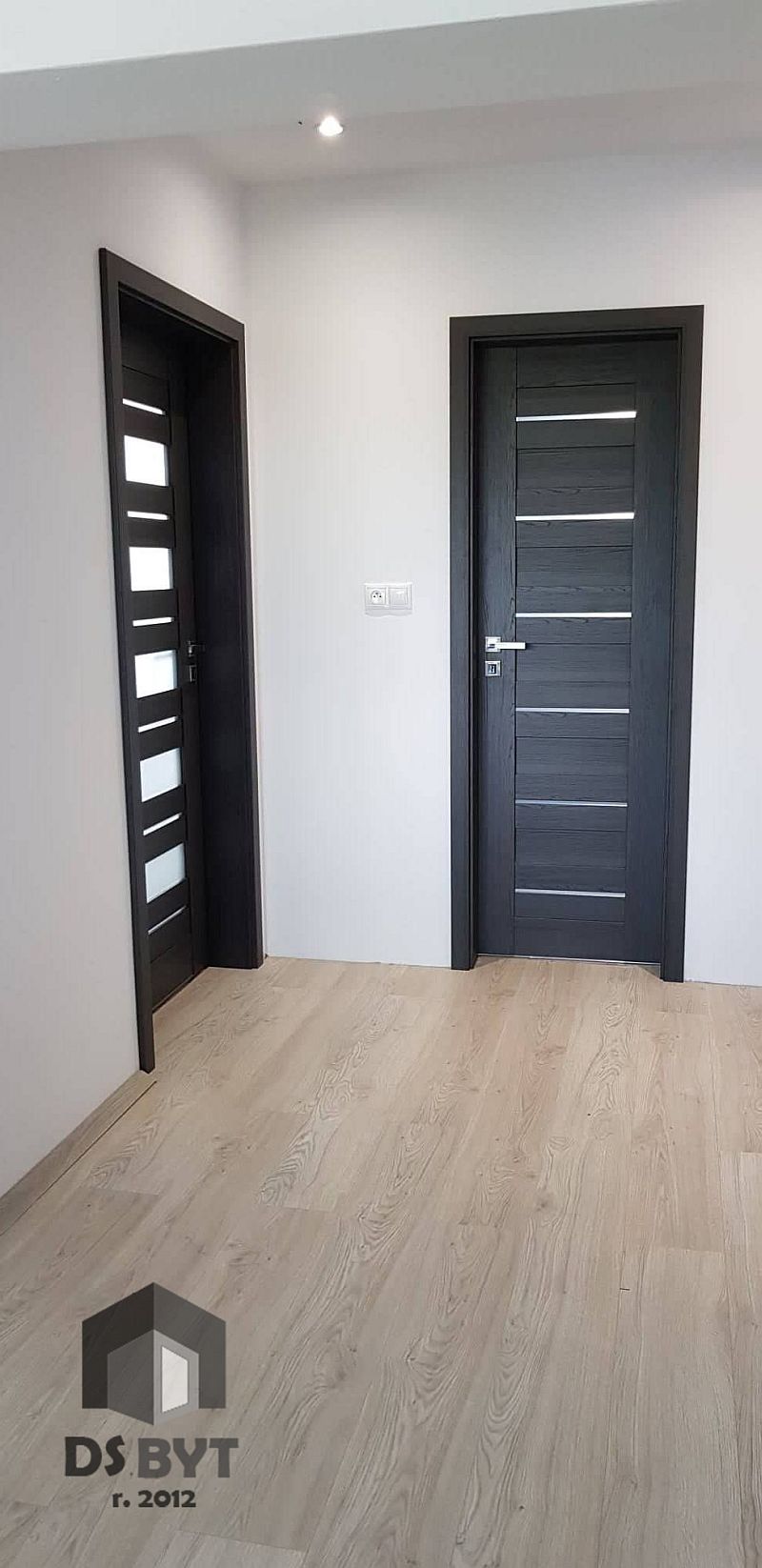 310 / Moderné interiérové dvere