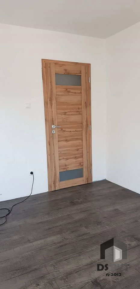 425 / Moderné interiérové dvere