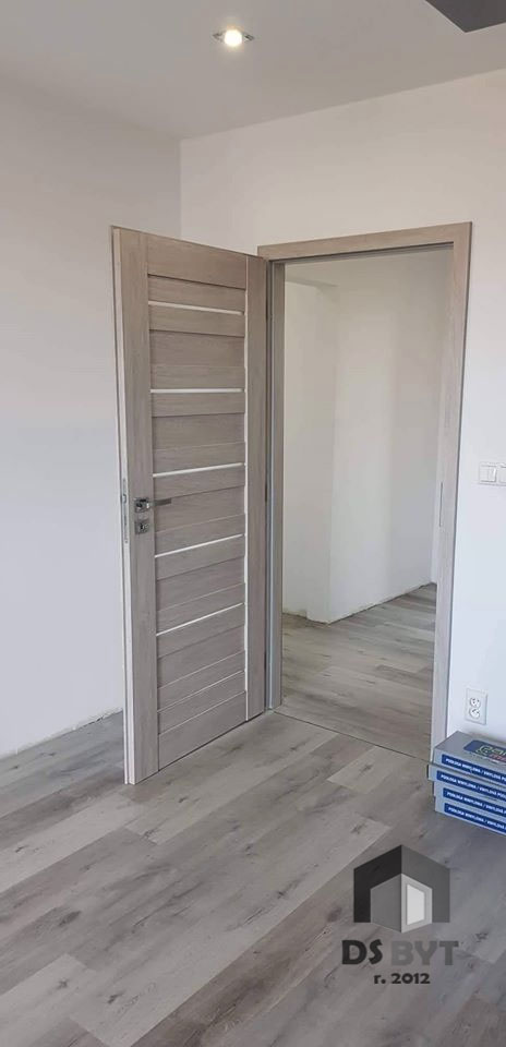 470 / Moderné interiérové dvere