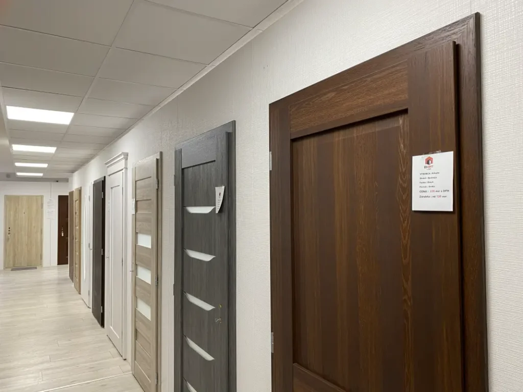 DS BYT Centrum, predajňa dverí a podláh v regióne Poprad, Kežmarok, Stará Ľubovňa a Vysoké Tatry, bezpečnostné dvere