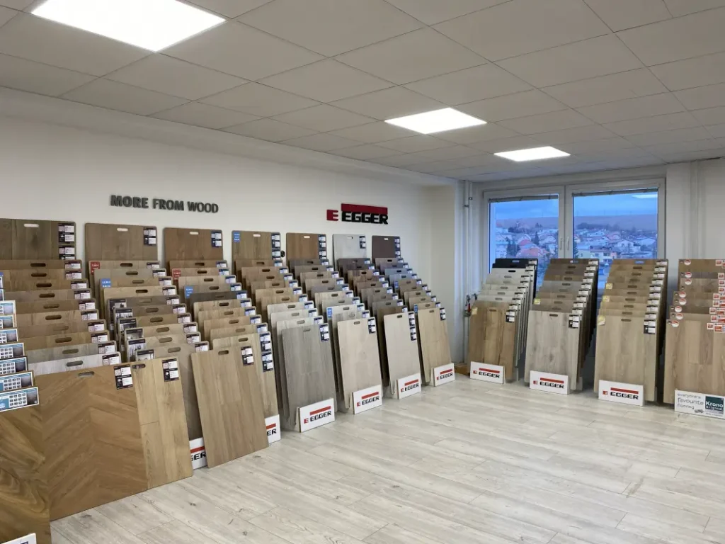 DS BYT Centrum, predajňa dverí a podláh v regióne Poprad, Kežmarok, Stará Ľubovňa a Vysoké Tatry, plávajúce podlahy