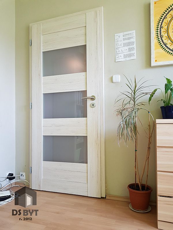 DS BYT Centrum, predajňa dverí a podláh, predaj a montáž interiérových dverí