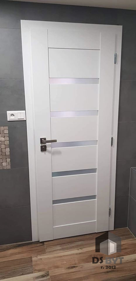 DS BYT Centrum, predajňa dverí a podláh, predaj a montáž interiérových dverí